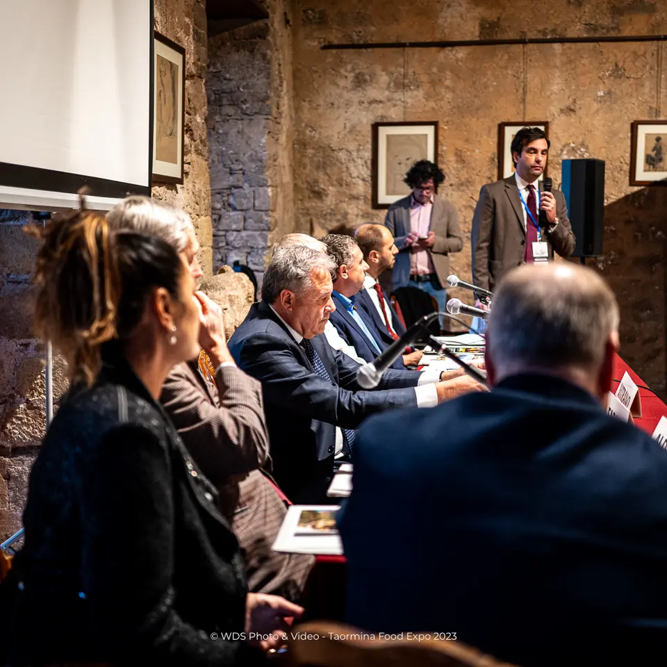 Taormina food expo 2023 - Convegno - Le professioni dell'Accoglienza turistica e la valorizzazione del territorio