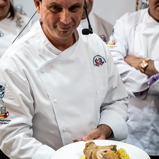 Taormina food expo 2023 - Cooking show - Costatina di maiale ripiena alla chiaramontana